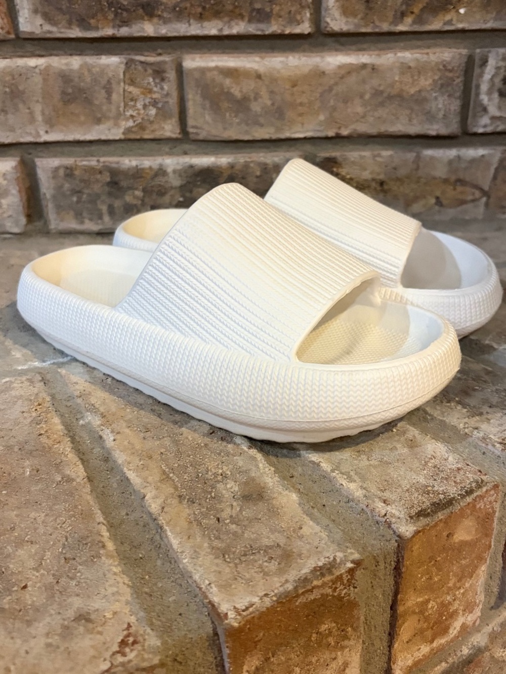 Unisex Cloud Slip on Sandals
